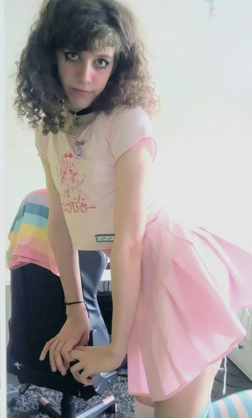 cutesy little leg lift! >< by sammy0panda