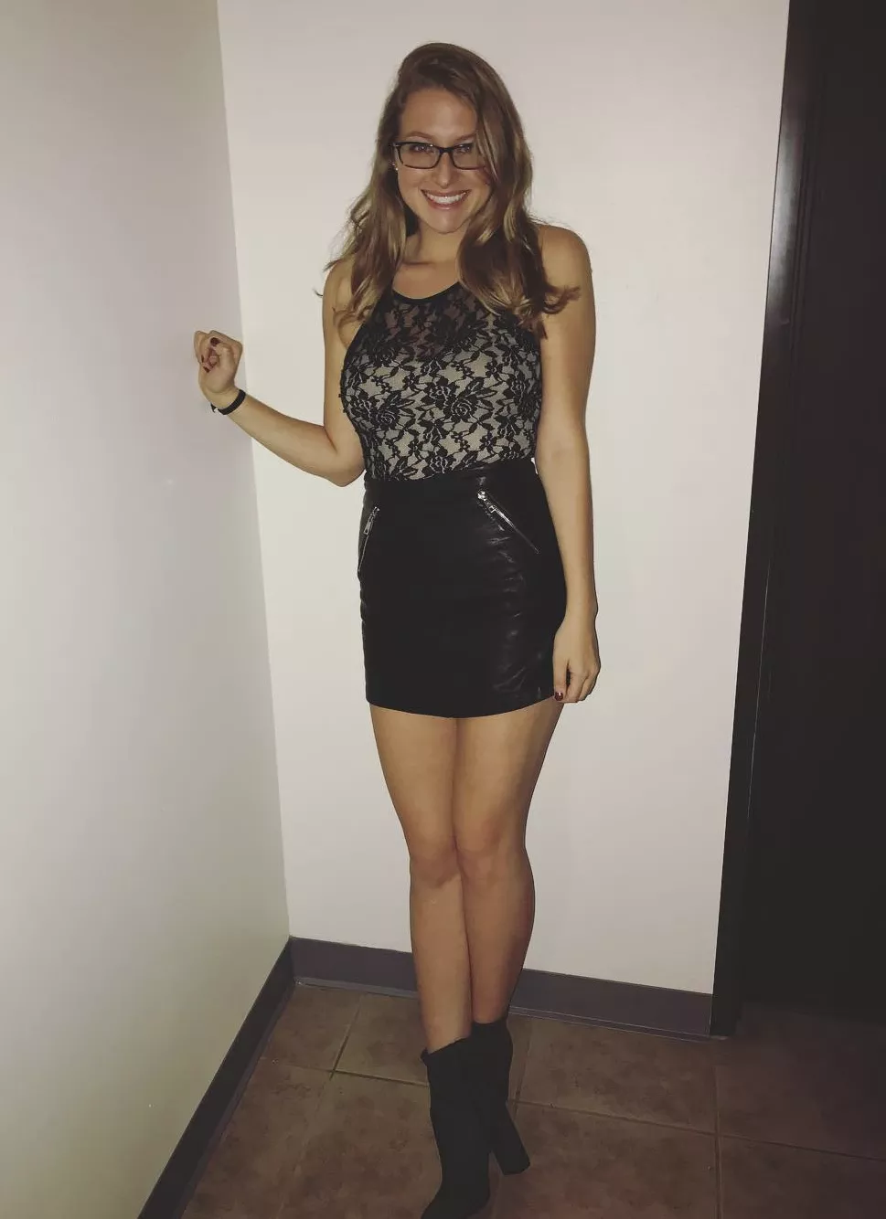 Cutie w a Skirt posted by Melchiazedeck