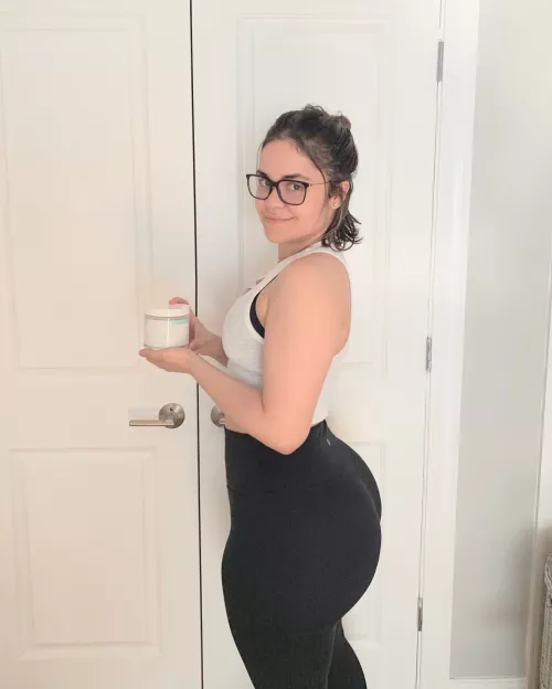 Cutie with a Booty
