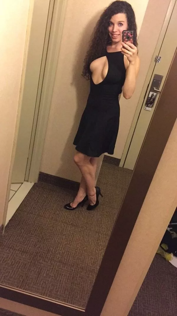 Cutout cleavage posted by m00nh34dNSFW