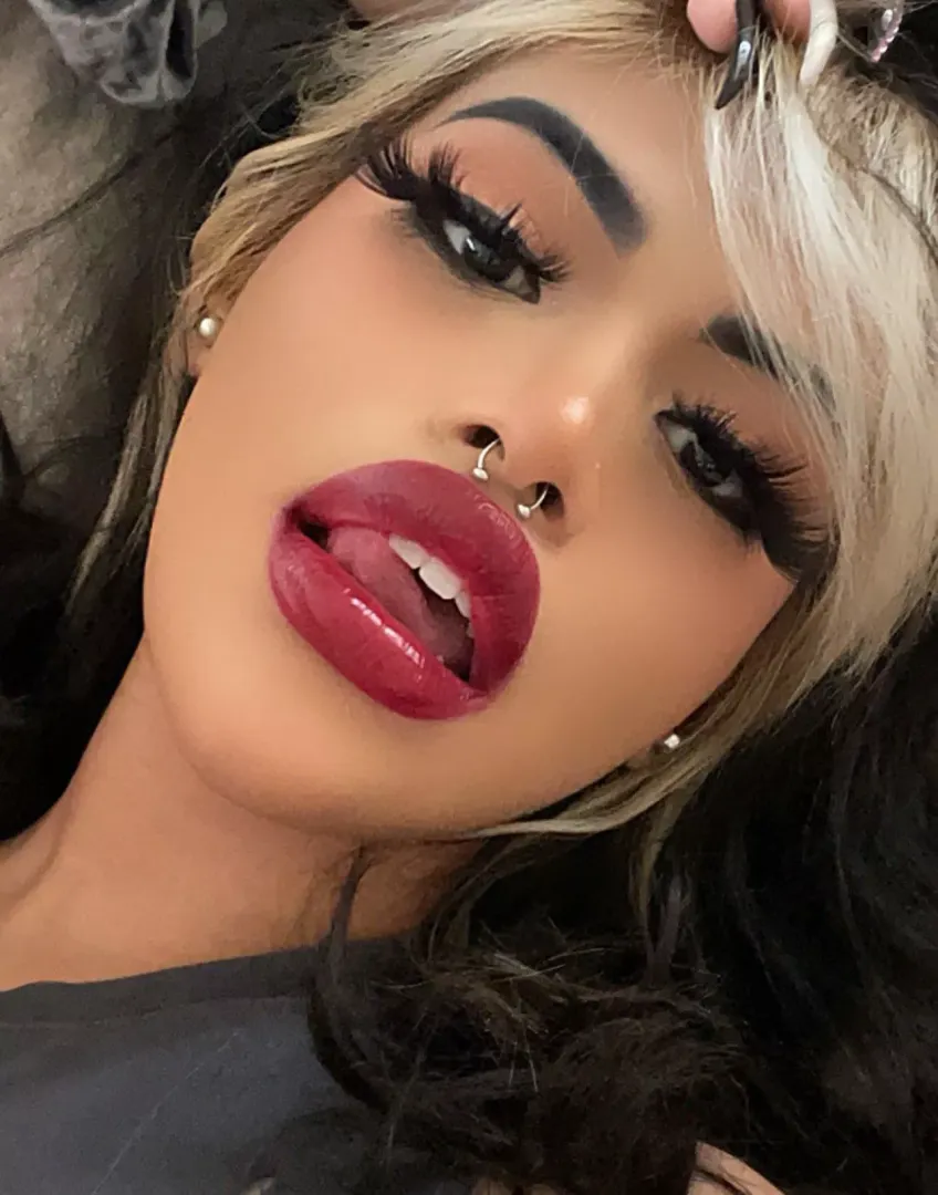 D S L posted by EmilyDoom_