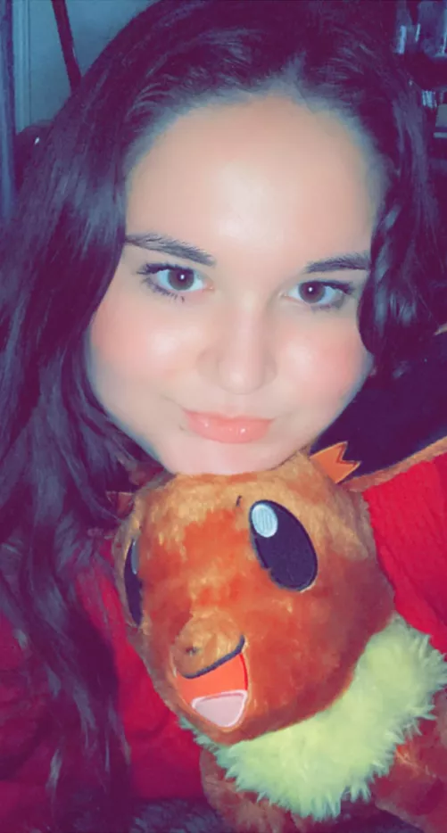 daddy told me to give eevee lotsa cuddles!!! 🥰 by tennysonnnn