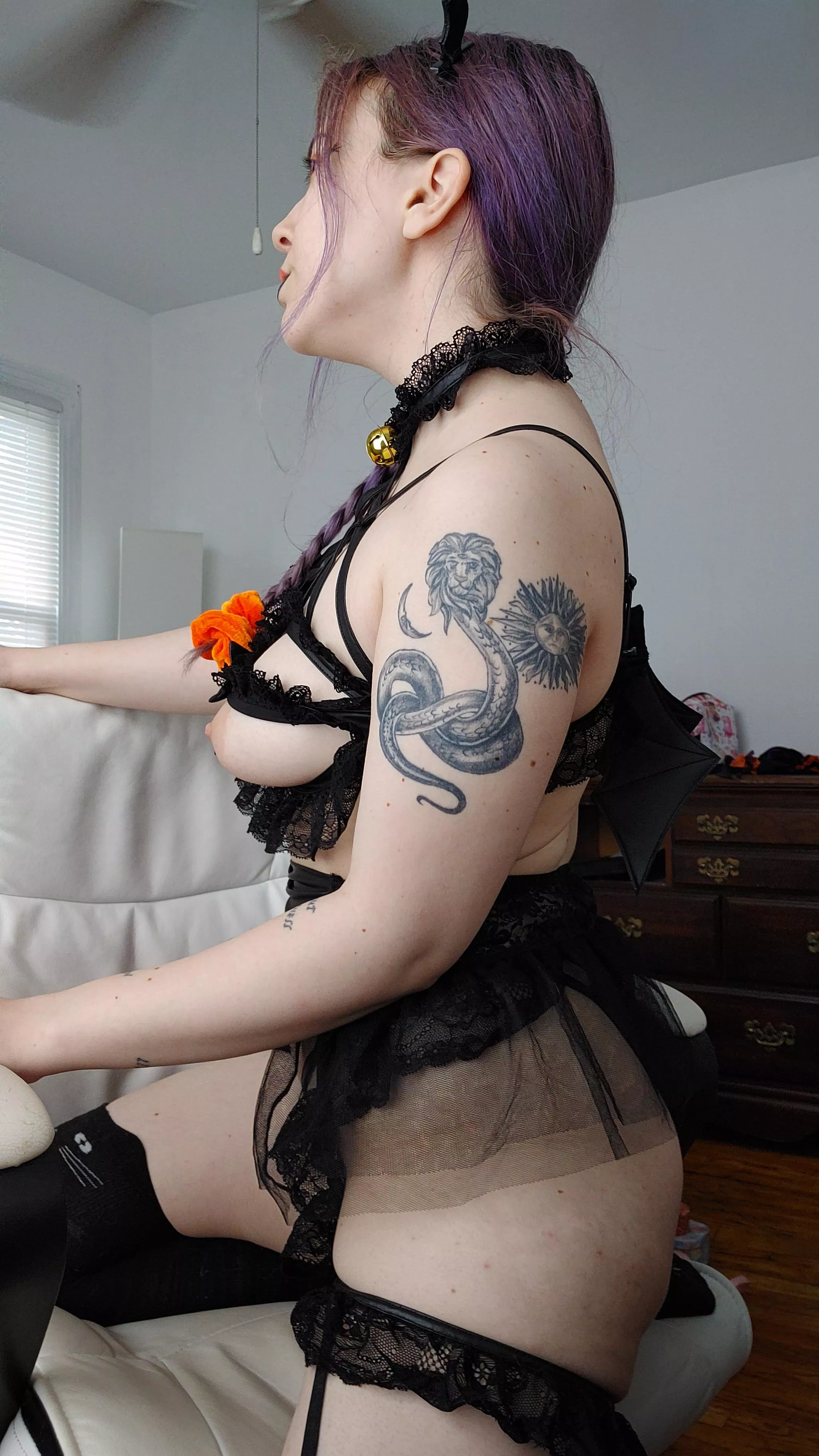 daddy's lil demon posted by LilRedVelvettt