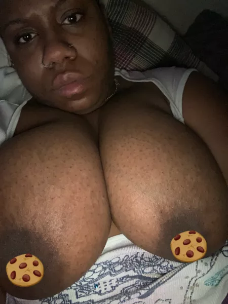 Daddy's slut knows daddy love seeing his chocolate titties in the morning! And she loves for me to show her off🥰🥰🥰 by TheBoXXXBBCprod