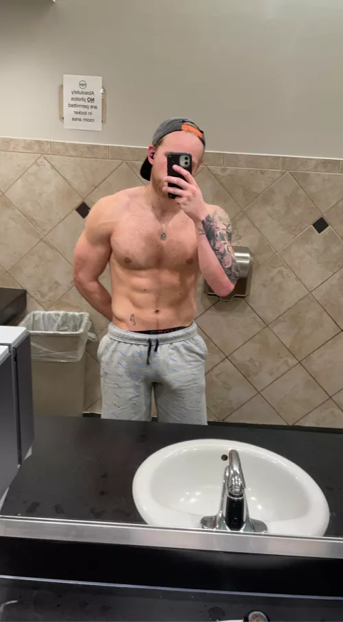 Daily dose of Vitamin V ☀️ cheers to Friday!🍻 by Tarzan1993