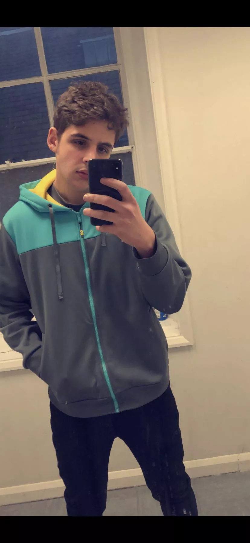 Daily selfie… ✅ posted by Apprehensive-eye012