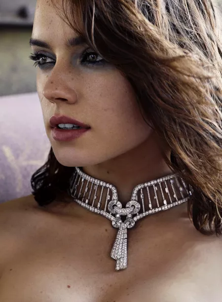 Daisy Ridley by SemiSentientGreenGoo