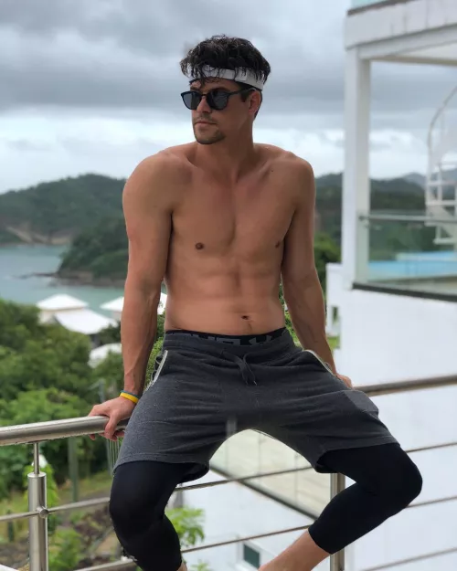 Damn aZch is sti,l incredibly sexy? by adhoclaboratory