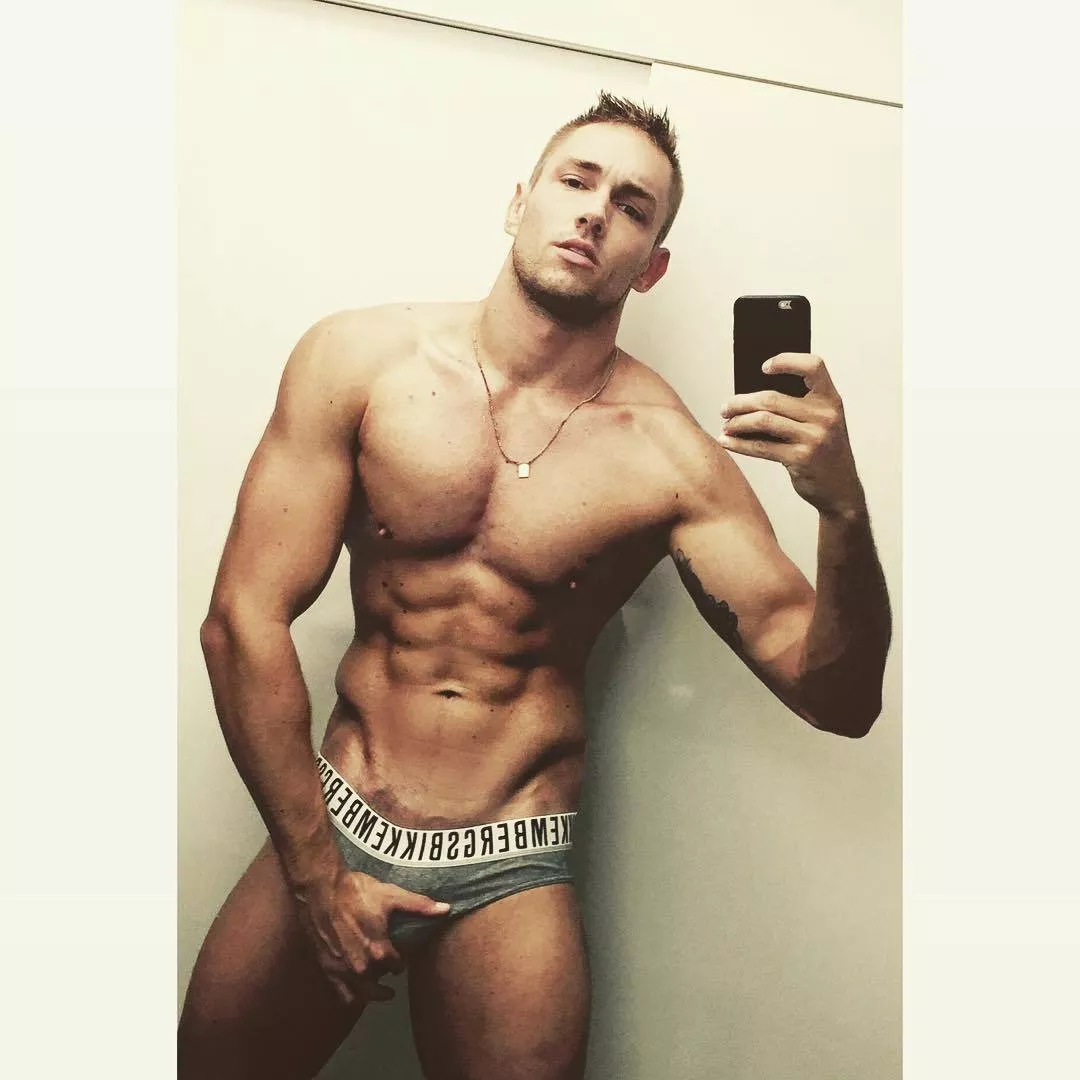 Damn Bro posted by menareamazing