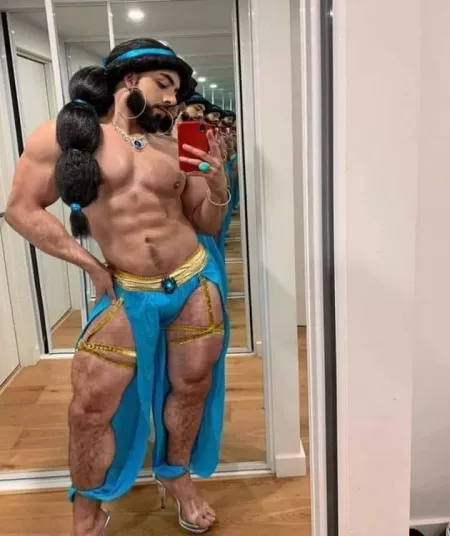 Damn, Jasmin looking thicc by [deleted]