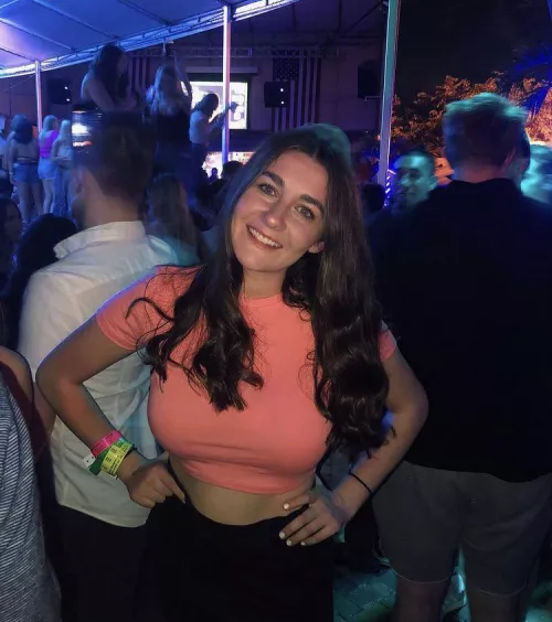 Damn, maddie by Halfjapanboi