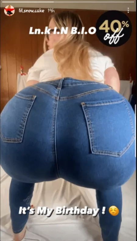 Damn she can sit that right on my face by [deleted]