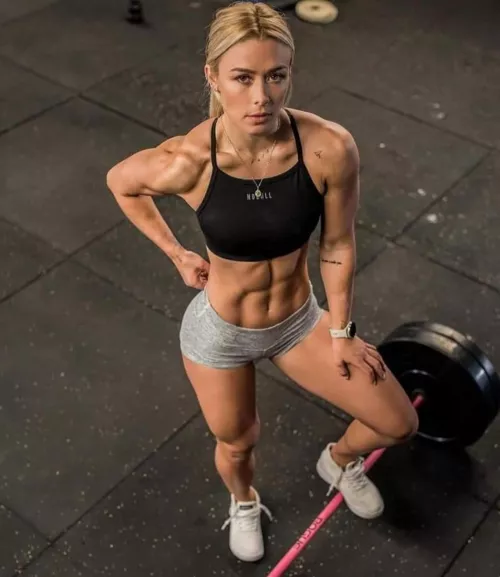 Damn this woman is so fine by DumbStuff88