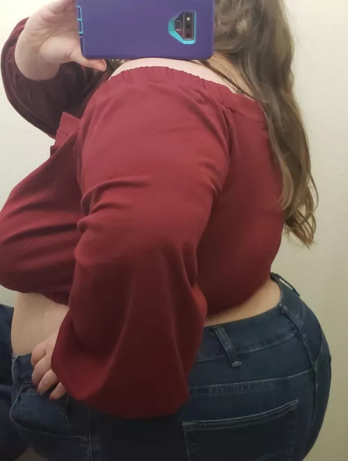 Damn you can eat a plate of food off of my fat ass!!! 🍛 by BreBW