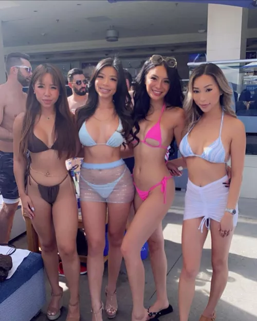 Dang, the girl in the pink by WetAzzPuzzy