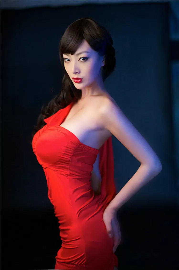 Daniella Wang posted by Kikins26