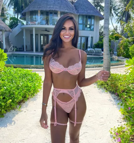 Danielle Jane by HellsJuggernaut