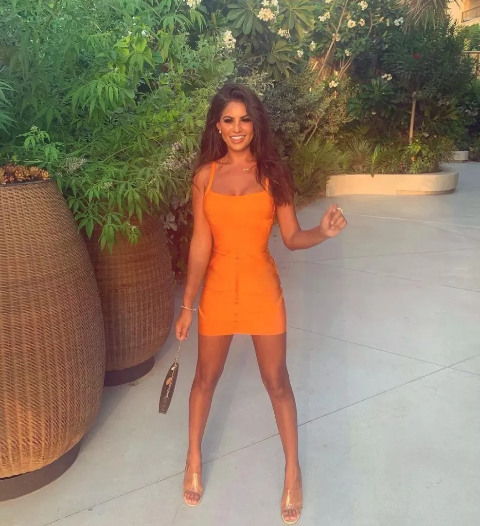 Danielle Jane posted by BOOOOOOOBIES