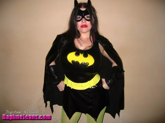 Daphne looks like a character from TBBT posted by Nutapocalypse