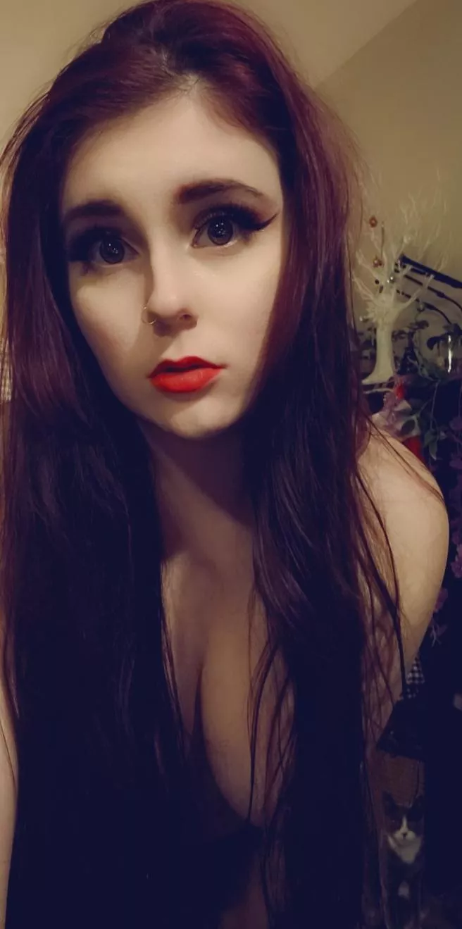 Dark haired rapunzel vibes♥️ posted by little-fae