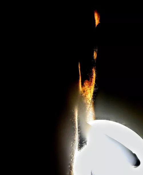 Dark lit Spotlight (M) by DarXydeDisplayofDom