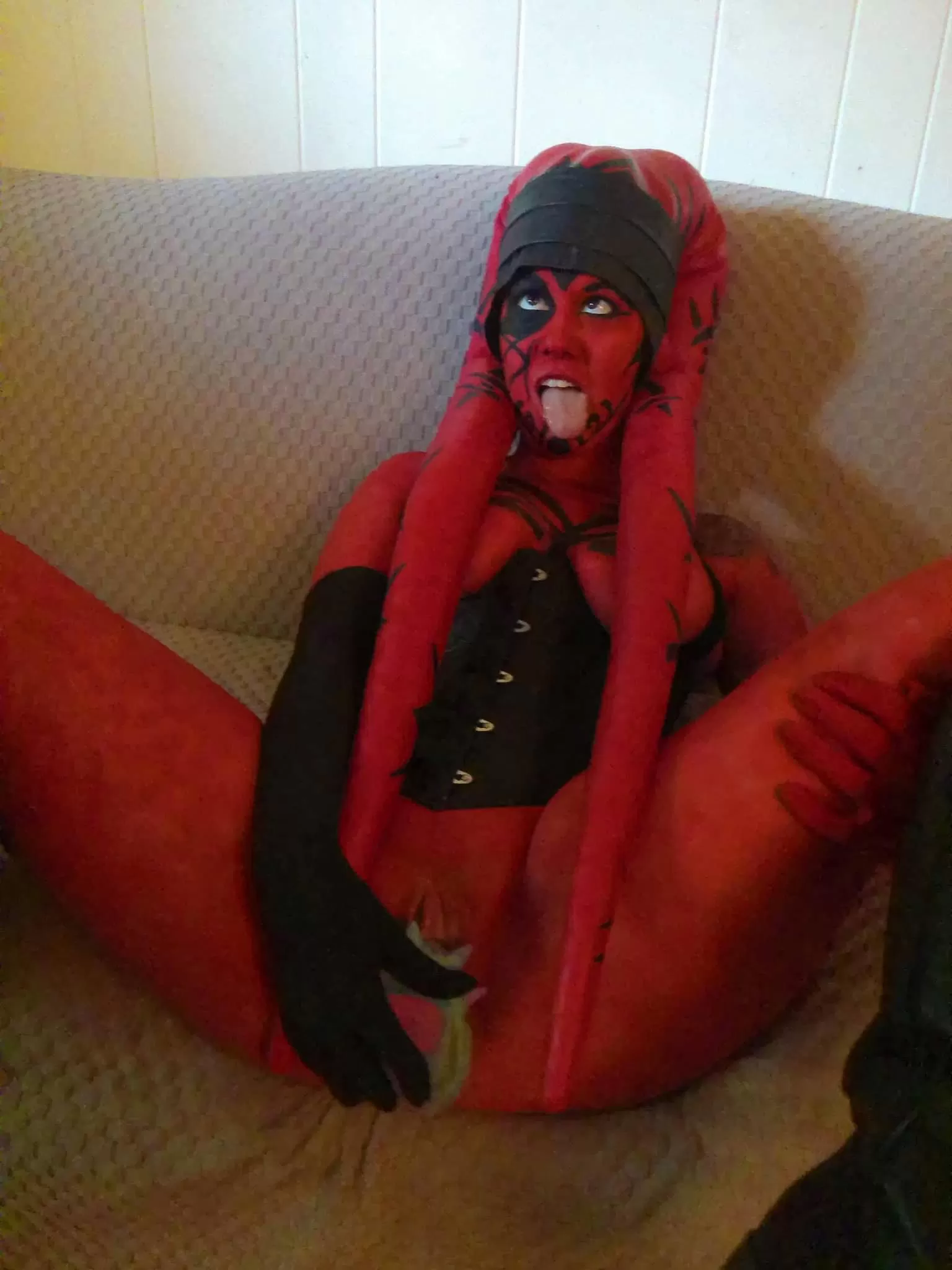 Darth Talon enjoying herself to the fullest. (Darth Talon by me) posted by Lady_Albedo_96