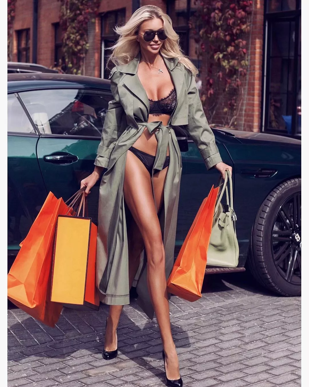 Dasha Belize posted by BOOOOOOOBIES