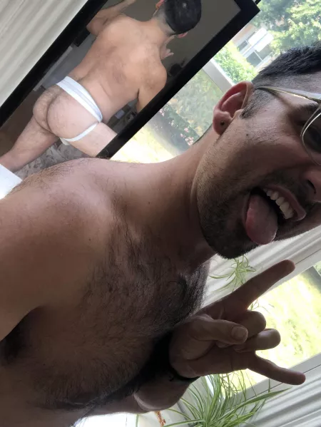 Dat booty doe! @donovanism on Instagram. 🥰 by Donovanism