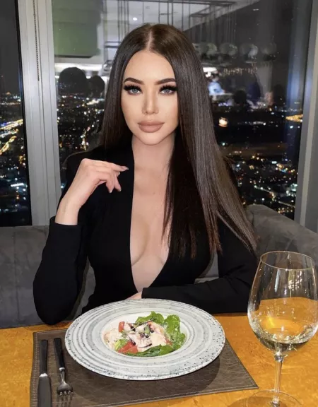 Date night by round_plastic