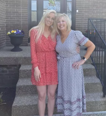 Daughter & Mother by Middle_Development_1