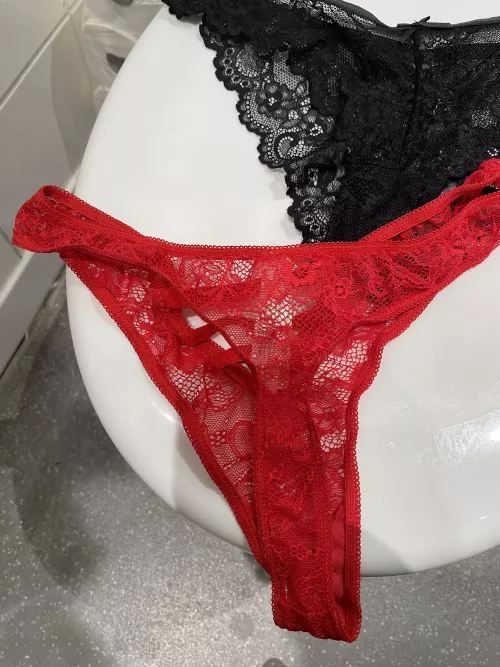 Daughters thongs by T2para