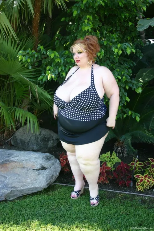 Dawn Perignon looks like she need some sunscreen. Any volunteers? by Udderluvr2020