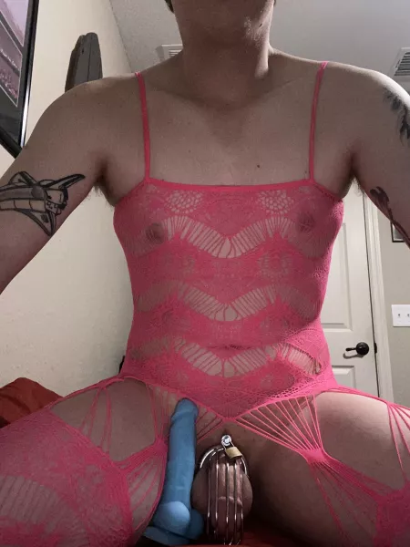 Day 3/31 having some Sunday morning fun, I wish it was a real cock tho 😋😍 by mrryanew19