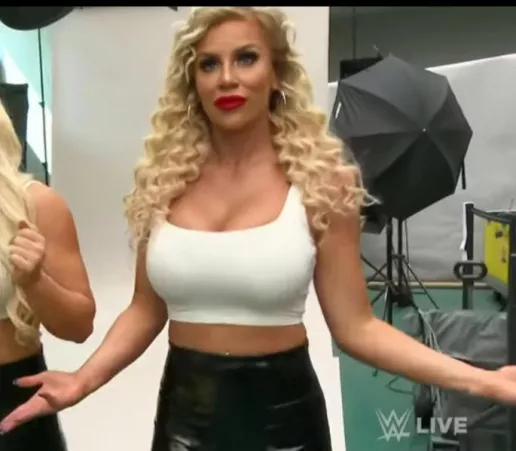 DDana showing us how big her rack is 😜 by MaleficentBus8