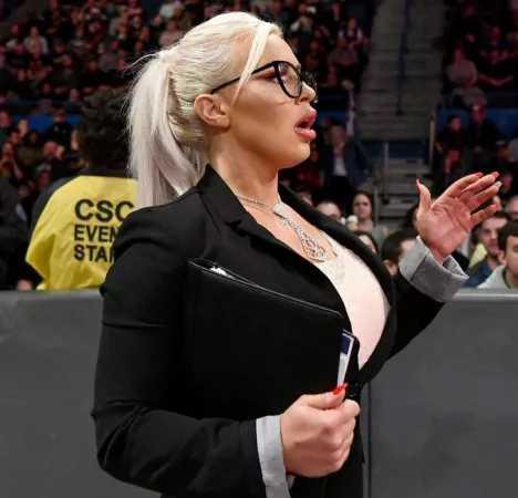 DDana side view of her massive cannons and sexy lips 😍 by MaleficentBus8