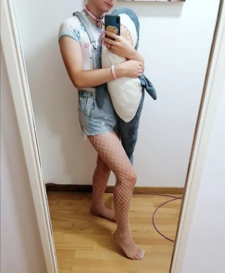 d-do I look ok? by codingneko