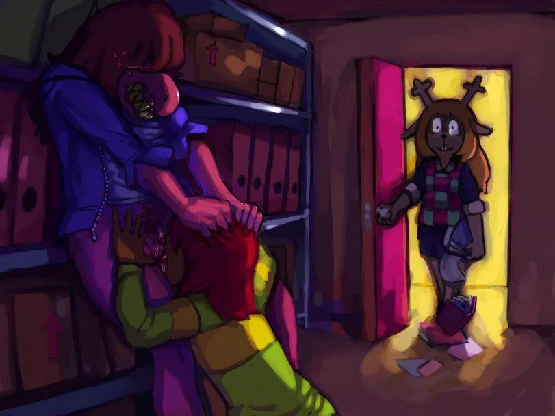 [Dead Head Moth] posted by ScienceofLizarding