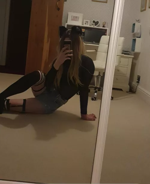 Decided to become a catgirl, what do you think? 😼 by mkyen