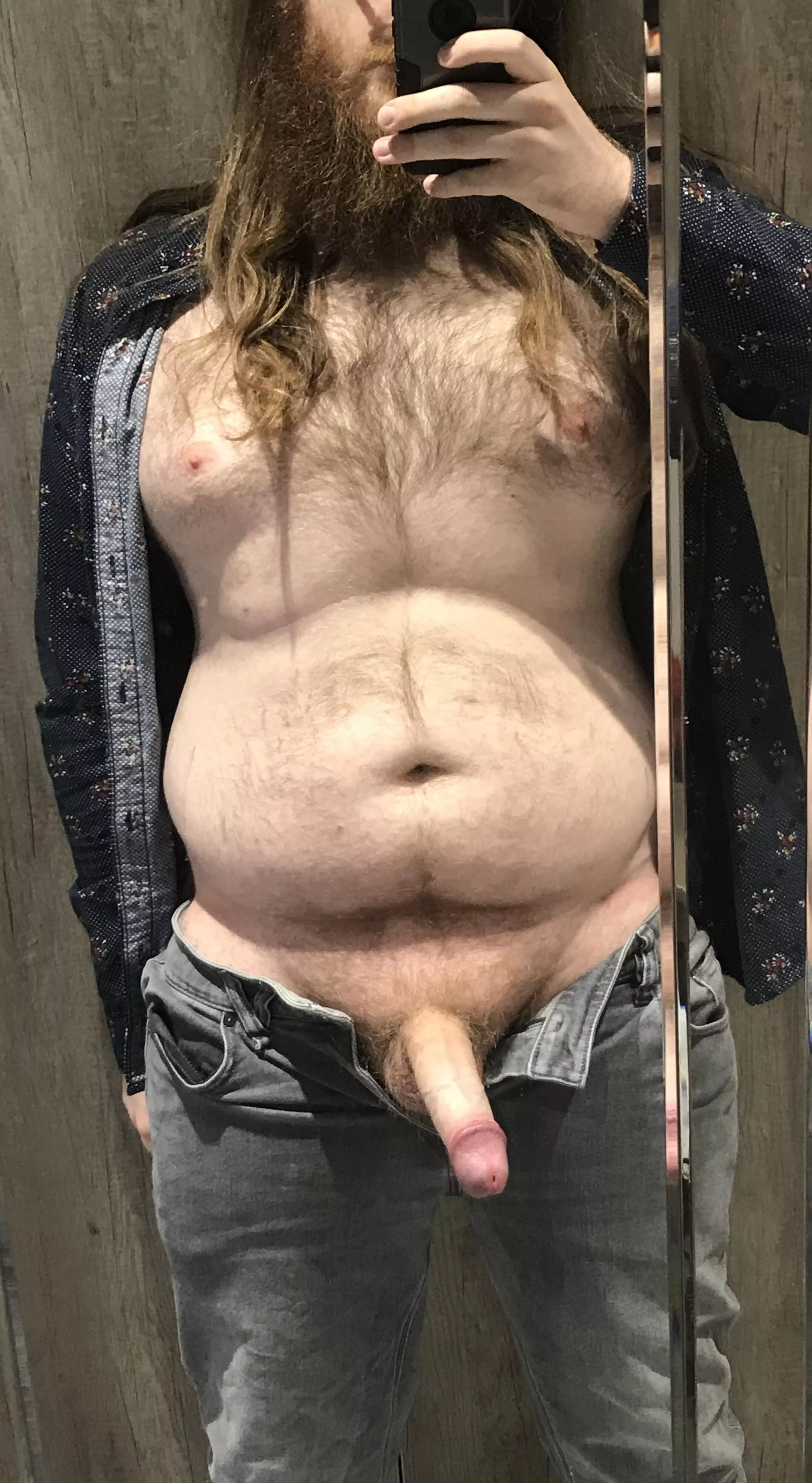 Decided to go commando into the office today… think you’d notice if I was browsing Reddit on my break? 🤔😜 posted by Fuzzy_Wuzzy666