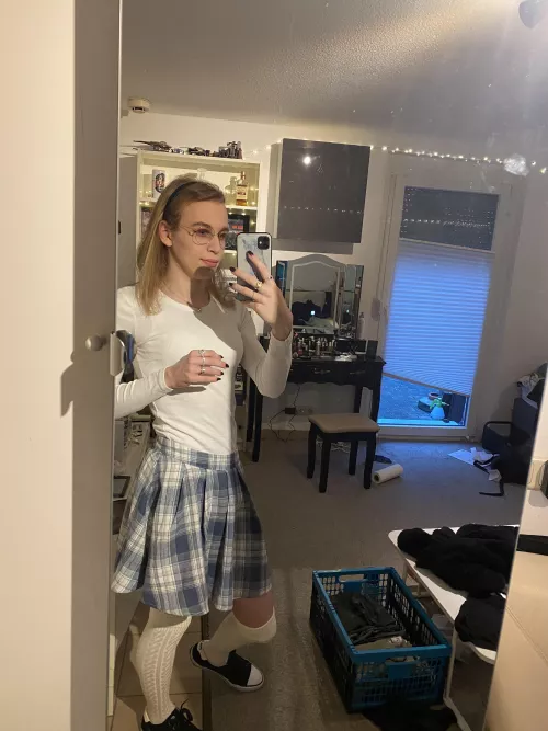 Decided to go for a more innocent, white look today 😇 by Mystrium666