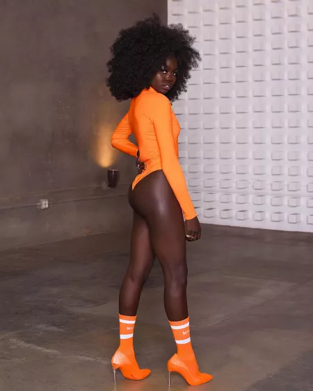 Decked out in orange by fredlikesporn