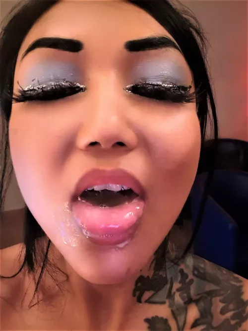 Deposit your cum here, please! by philippinesaddicts