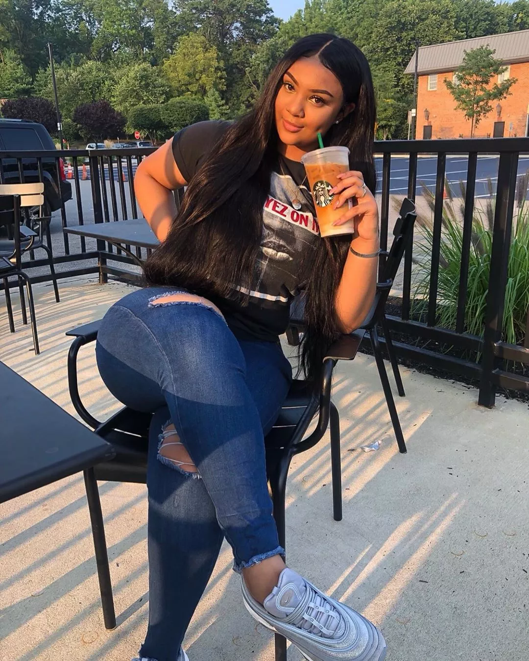 desireenicolexo posted by uniqueoneguy