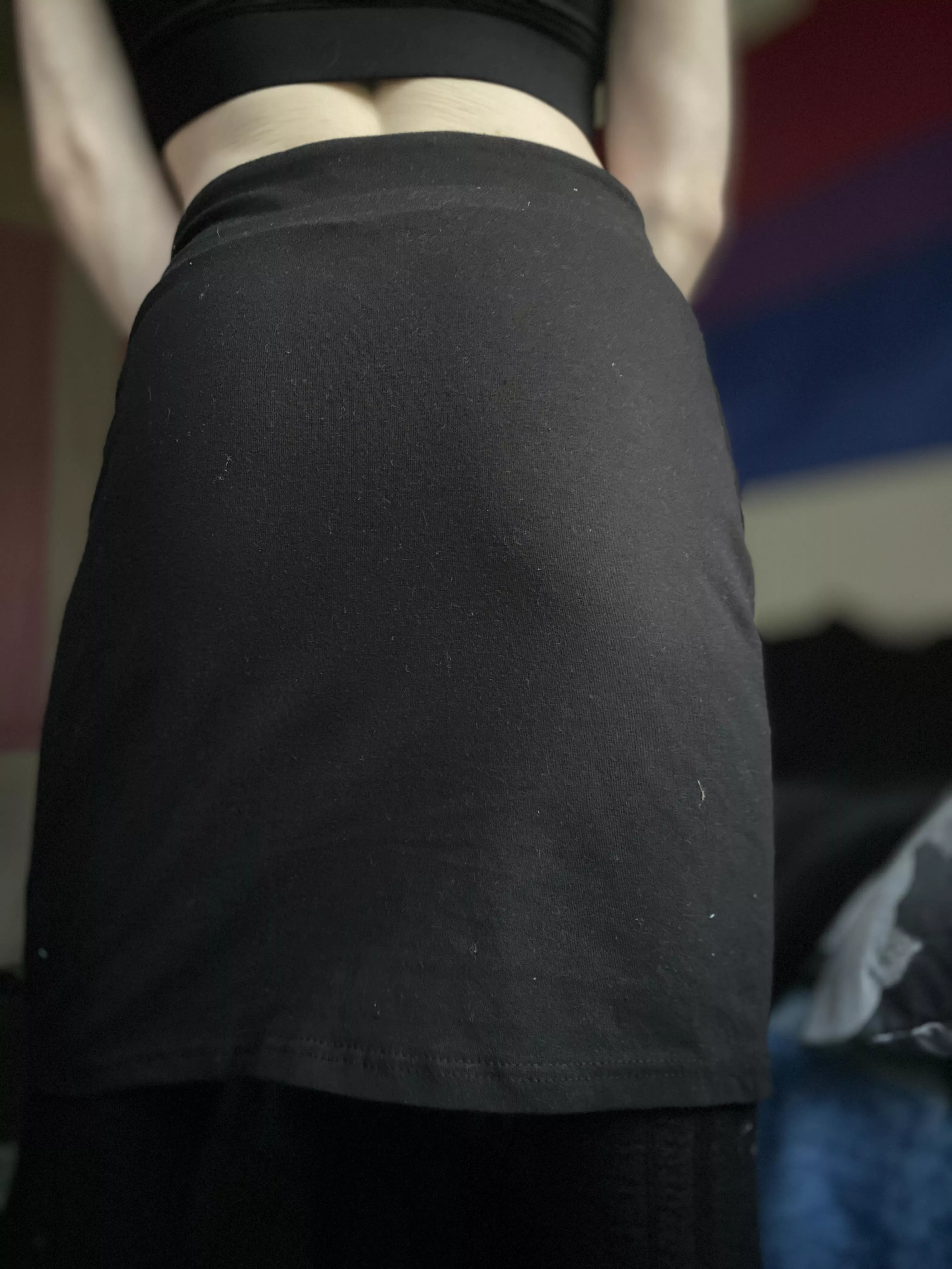 Desperate to show what’s underneath posted by ThrownAwayAppleJuice