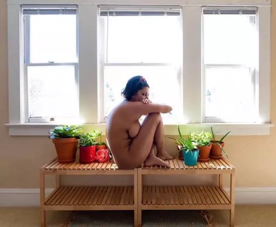 Devi and flowers on table - insta by Rasco01