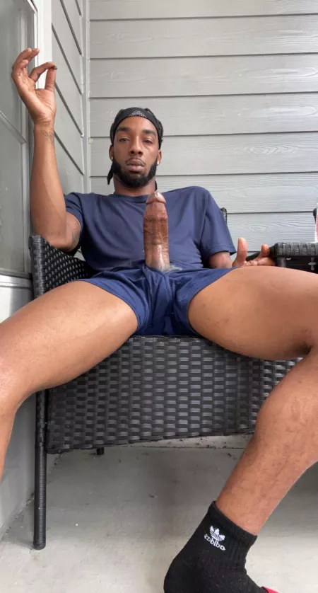 Dick thicker than ah snickers 😮‍💨 by Smokepoleboy1