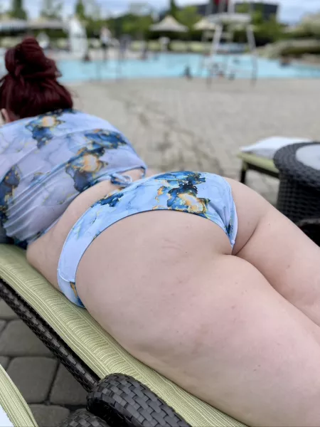 Did I catch you staring? [OC] by siobhan_mae_