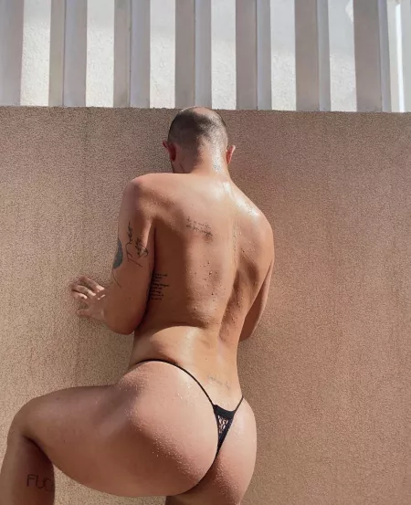 did i make u stop scrolling? by peachfromserbia