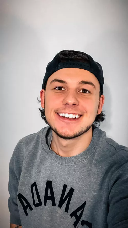 Did I wake up on the right side of the bed? It sure feels like I did 😋 by Olicsander