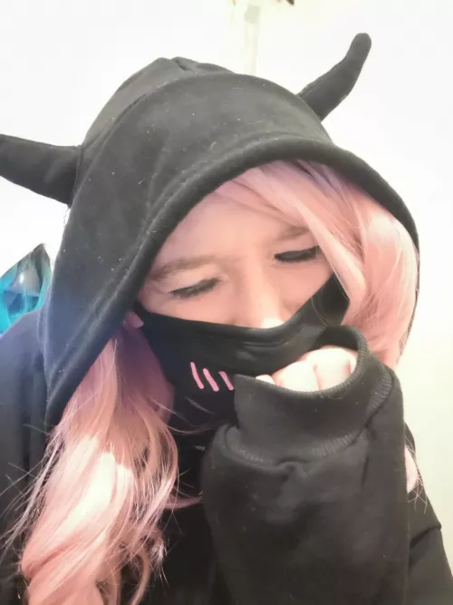 Did my eyeliner and im happy with it :3 by FarronFemboi